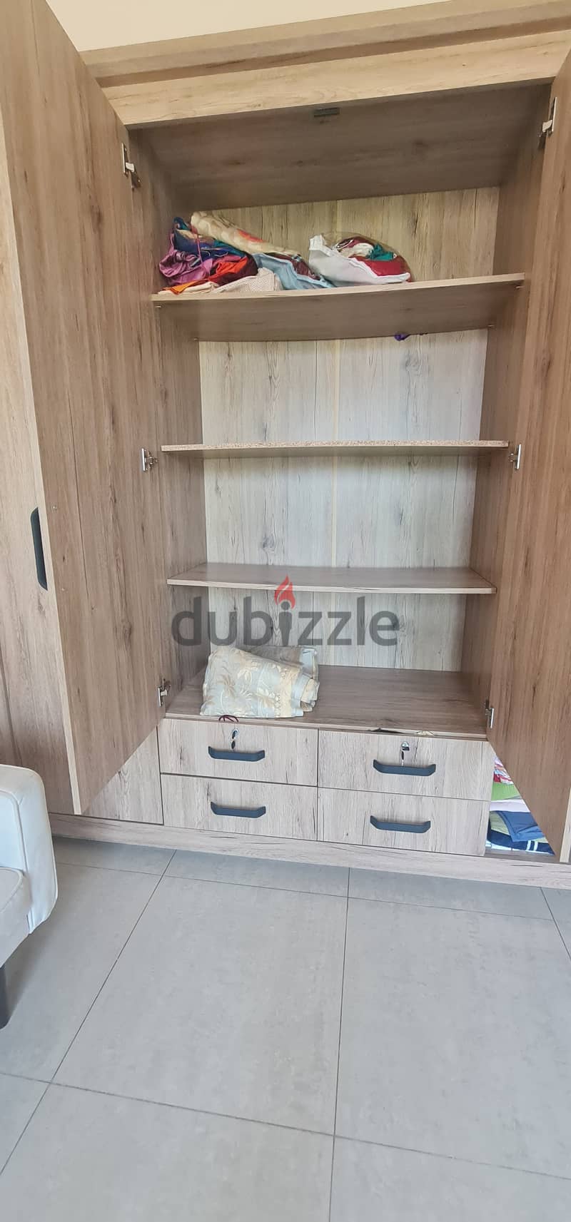 Wood 4-Door Cupboard 4