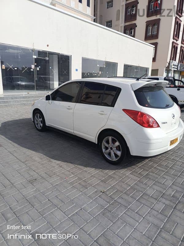 Nissan Tiida 2011 1