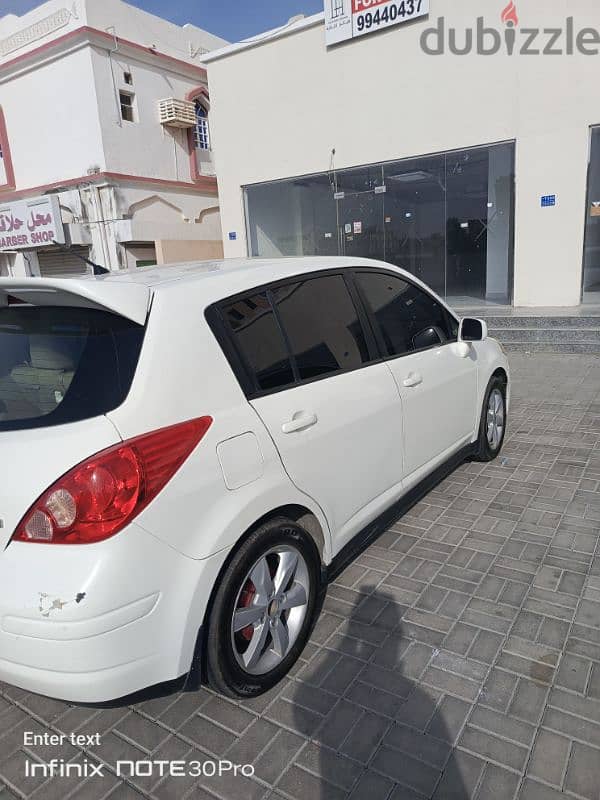 Nissan Tiida 2011 3