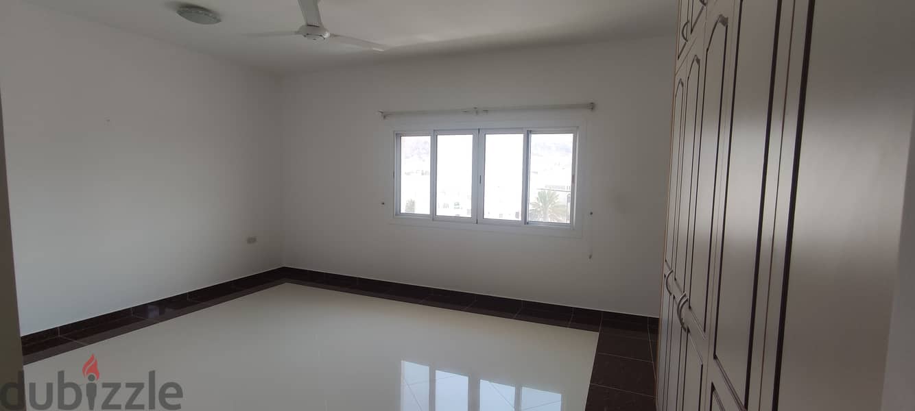 Spacious 3 Bedroom Apartment in Al Khuwair 4