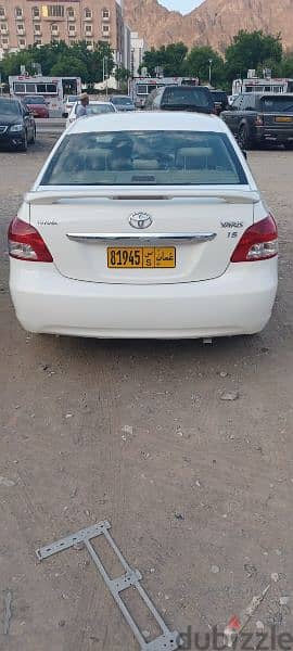 Toyota Yaris 2011 3