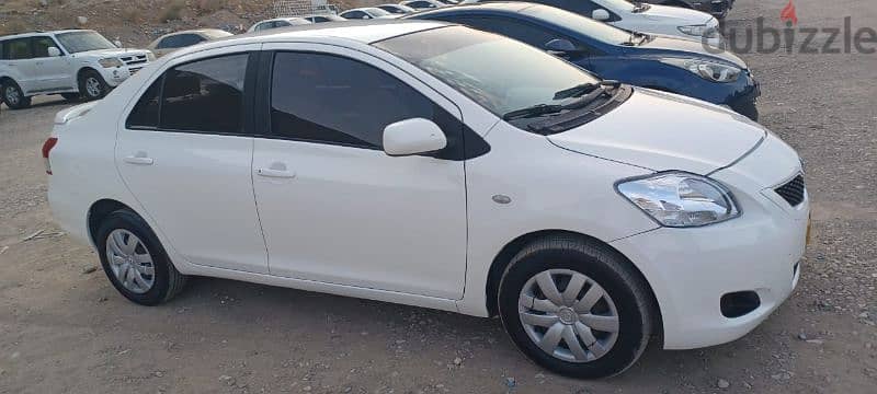 Toyota Yaris 2011 4