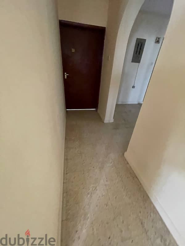 4bed room flat for rent in ruwi near badr alsama hospital 8