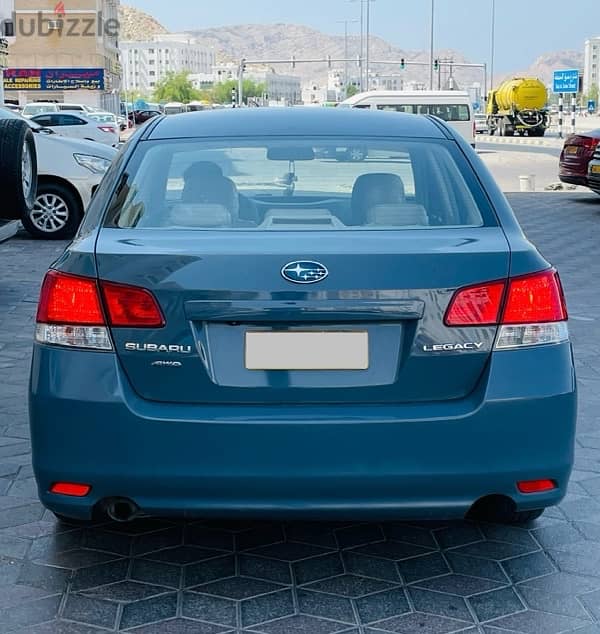 Subaru Legacy 2013 1