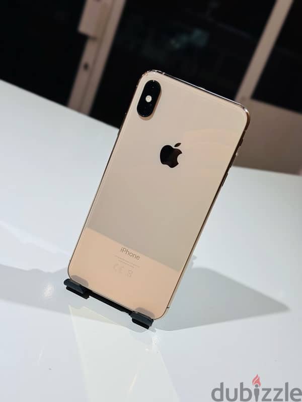 iPhone xs max 256 gb very good condition 89 battery helth 3