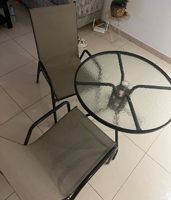 new table with 4 chairs and umbrella 2