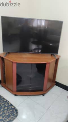 Corner wooden TV Table