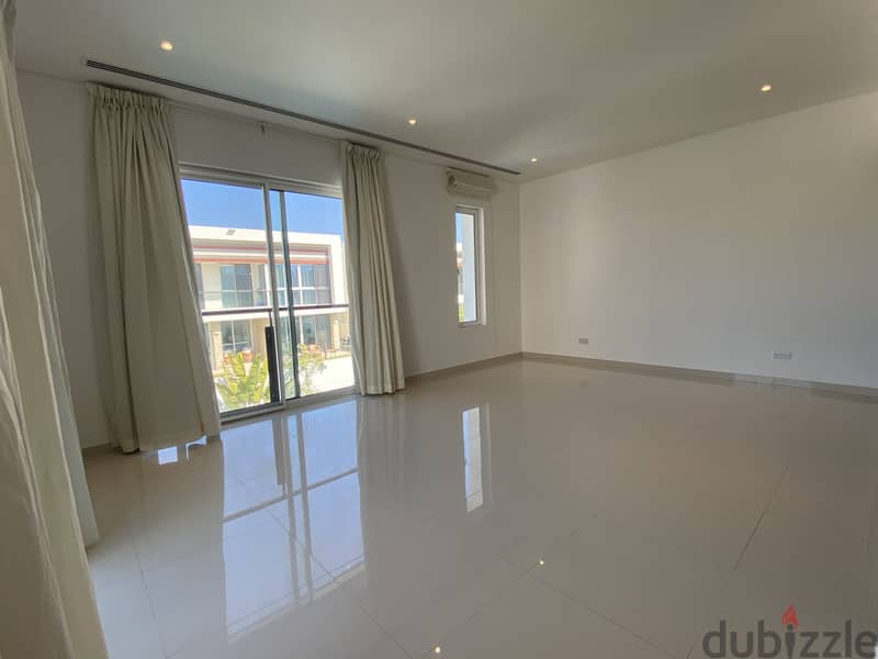 5 Bedroom Villa for Sale in Al Mouj Muscat 15