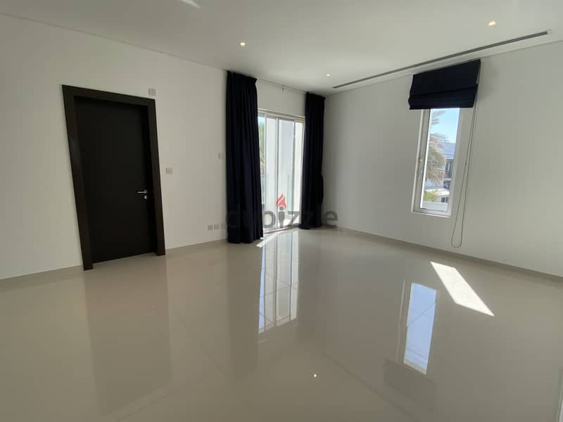 5 Bedroom Villa for Sale in Al Mouj Muscat 19