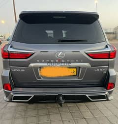 Lexus LX 570 2017 0