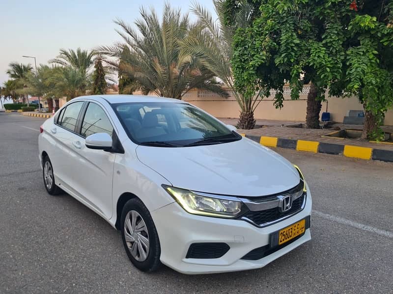 Honda City  2018 model   Gcc car Oman car  1500 CC    Mileage is 98000 0