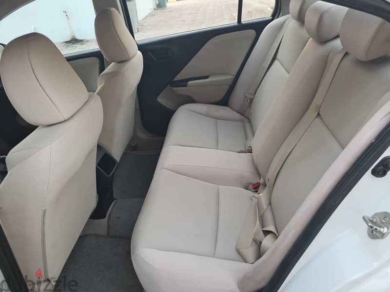 Honda City  2018 model   Gcc car Oman car  1500 CC    Mileage is 98000 2