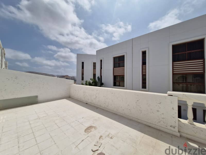 5 BR Spacious Villa in Qurum 7