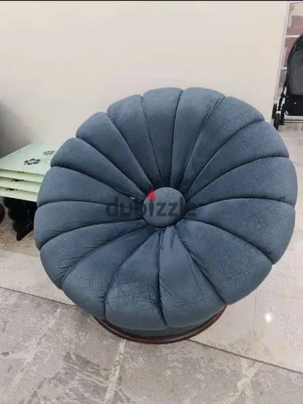 flower shape sofa for sell in good condition 5