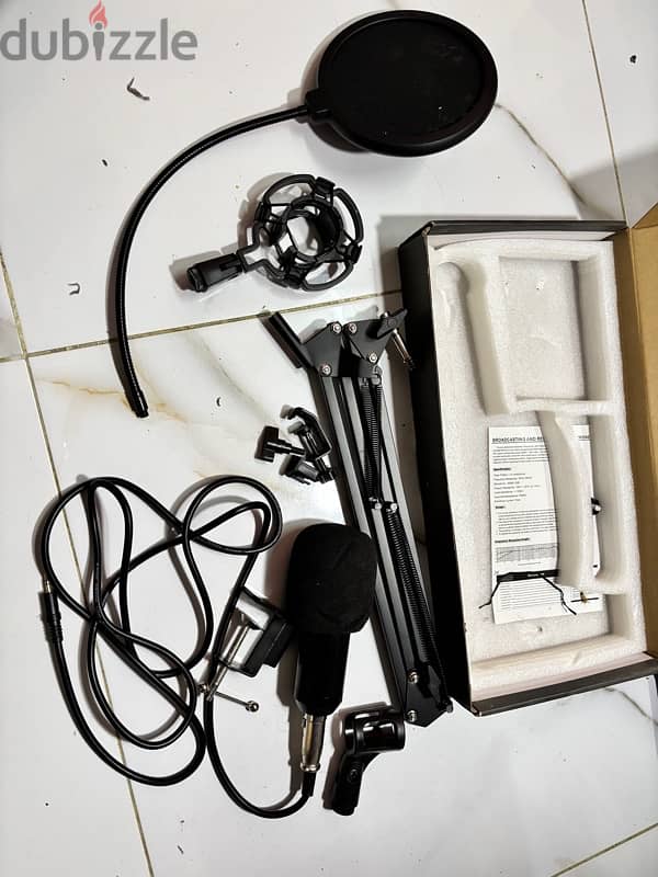 Live Broadcast Mic Recording Equipment with Extender Arm 3