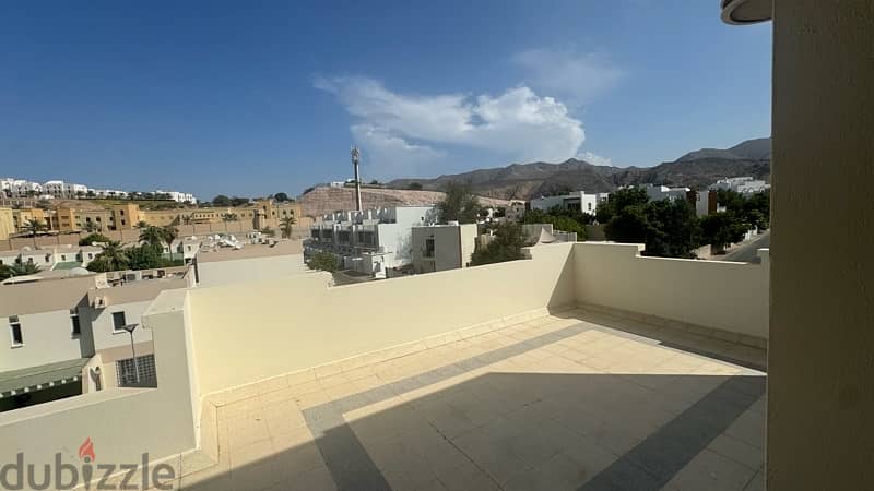 Highly recommended 4+1Bhk twin villa for rent at Madinat sultan Qaboos 8