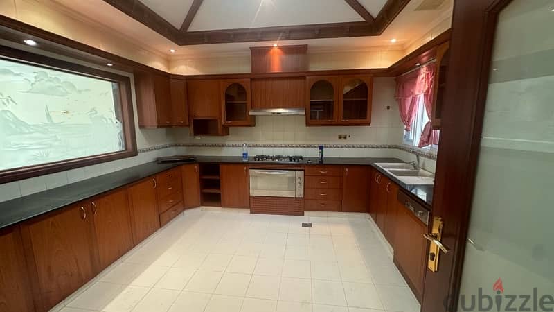 Highly recommended 4+1Bhk twin villa for rent at Madinat sultan Qaboos 14