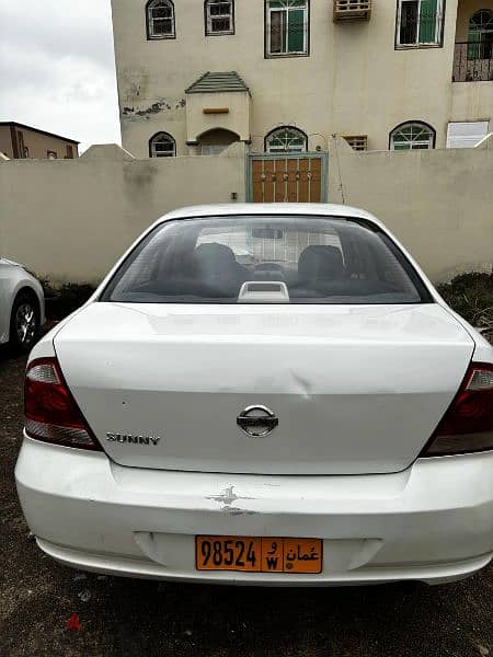 Nissan Sunny 2010 3