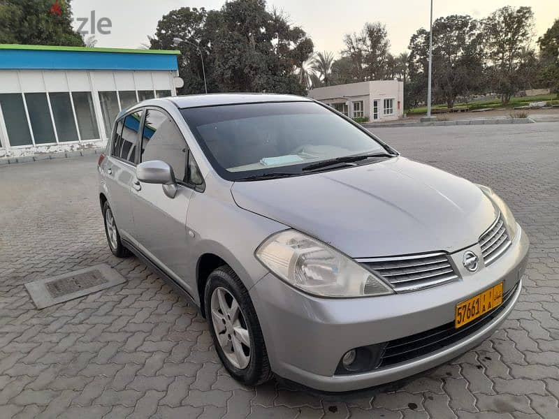 Nissan Tiida 2008 3