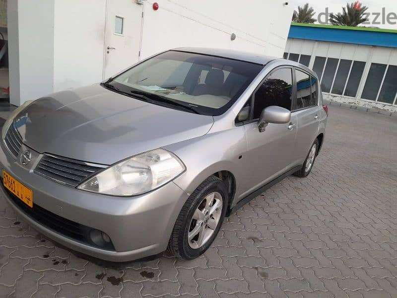 Nissan Tiida 2008 4