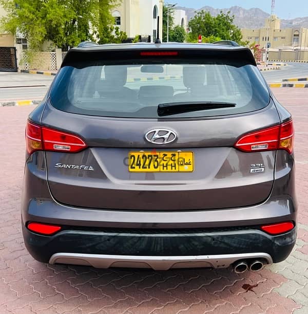 Hyundai Santa Fe 2015 (oman car) 1