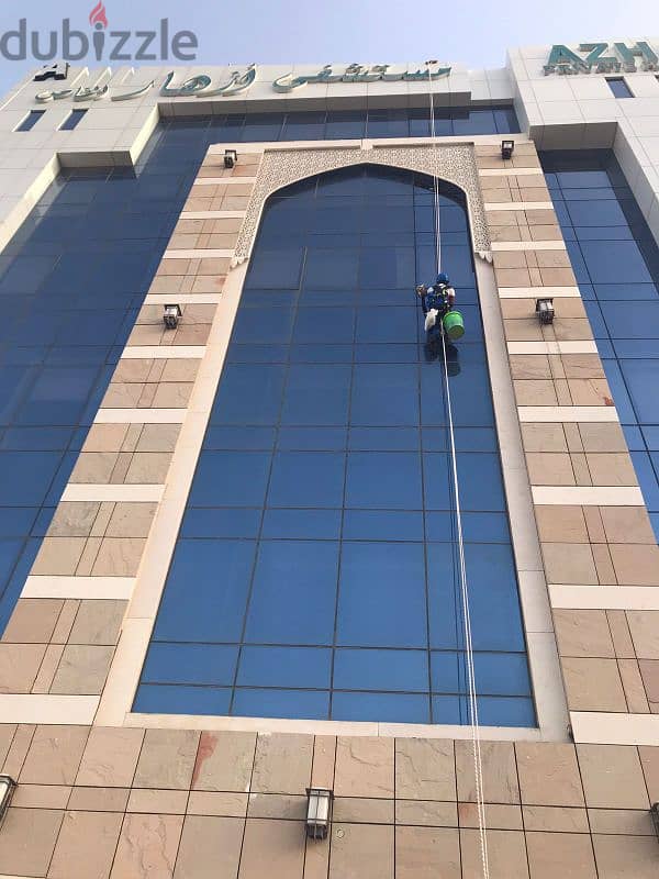 تنظيف زجاج خارجي External glass cleaning 2