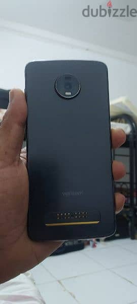 Motorola moto z4 3