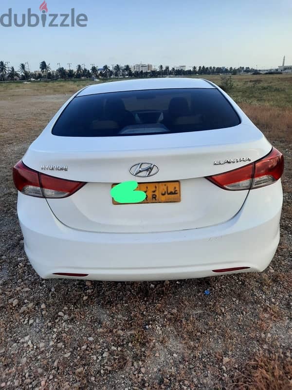 Hyundai Elantra 2012 1