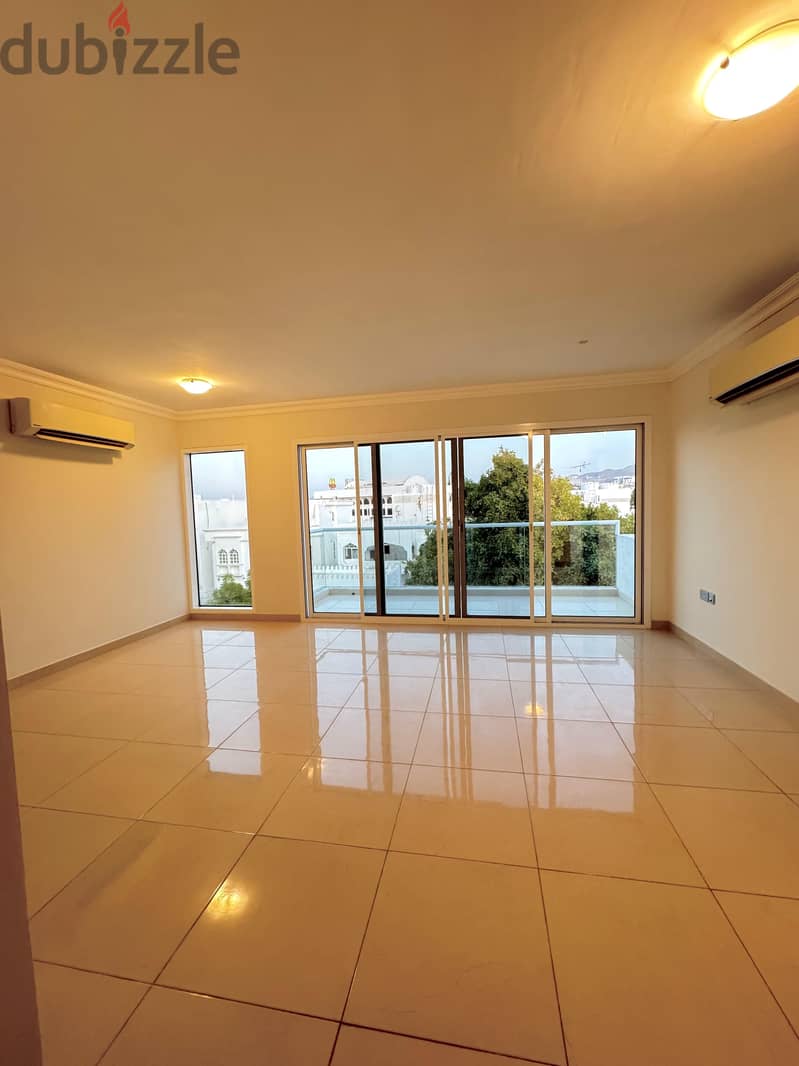 5 BHK Villa in Shati Al Qurum (SK128) 14