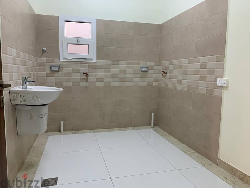 7 BHK new villa and big with elevator for rent located mawaleh 11 14