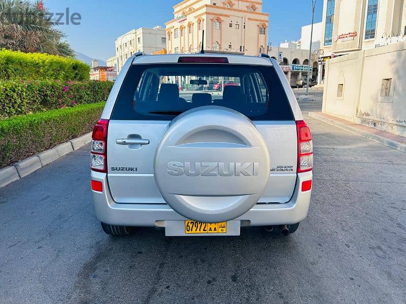 Suzuki Vitara V6 2008 Oman car 6