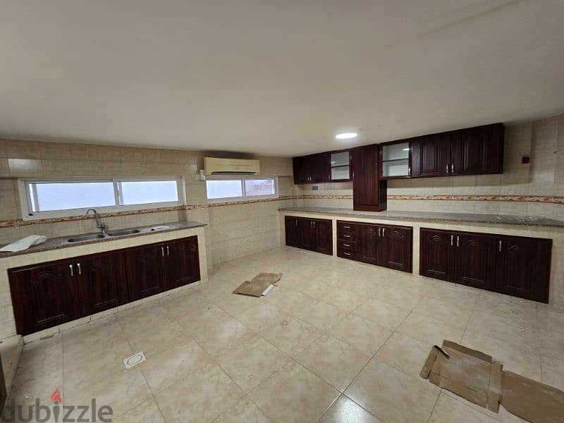 5 + 1 Spacious Villa At Mq 7