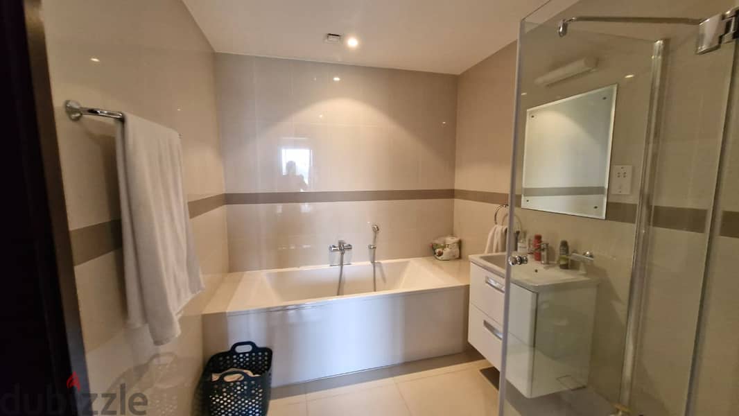 Apartment for Rent in Al Mouj 4