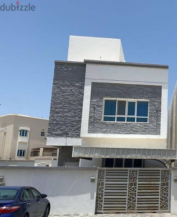 Luxury villa in Al Mawaleh فيلا راقيه في الموالح 0