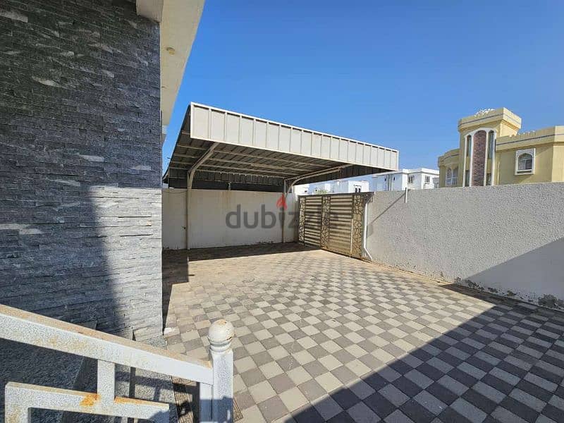 Luxury villa in Al Mawaleh فيلا راقيه في الموالح 10