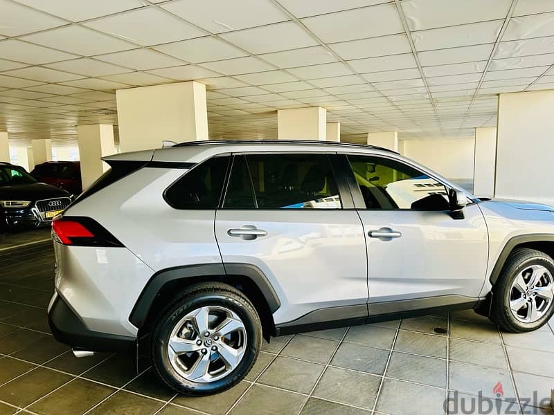 TOYOTA RAV4 4WD 2021 2.5L , Expat single owner used , GCC Oman car 6