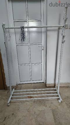 cloth hanging rack white color excellent dismantle easily