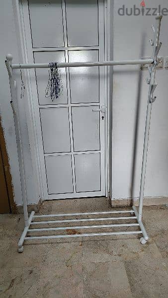 cloth hanging rack white color excellent dismantle easily 0