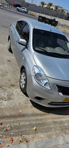 Nissan Sunny 2012