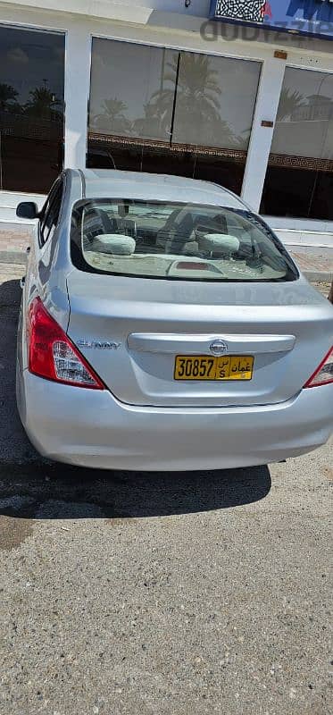 Nissan Sunny 2012 8