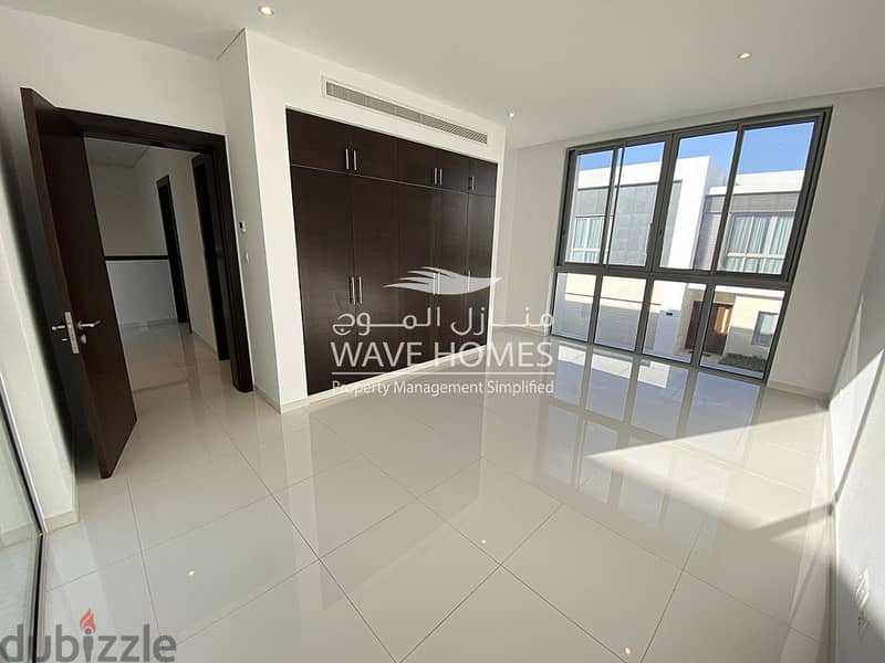 Spacious 3 Bedroom Villa for Sale in Al Mouj 11