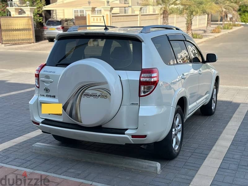 Toyota Rav 4 2012 oman car full options serviced by agency 9