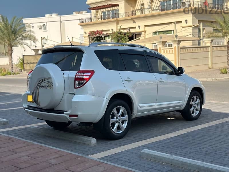 Toyota Rav 4 2012 oman car full options serviced by agency 10