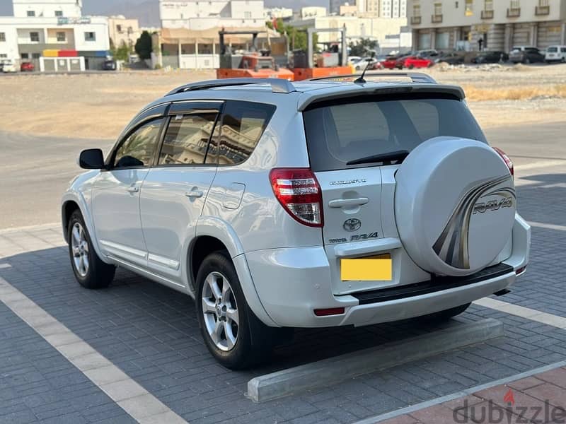 Toyota Rav 4 2012 oman car full options serviced by agency 12