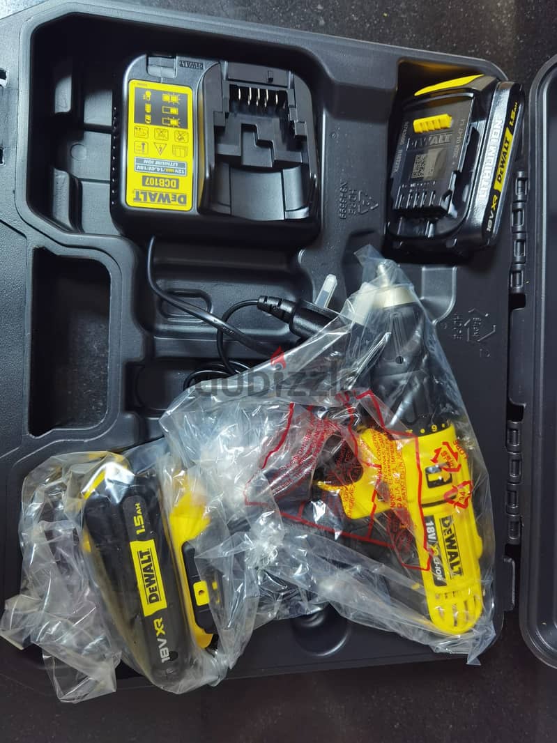 (BRAND NEW) DEWALT XR- DCD776S2 MULTIPURPOSE BATTERY OPERATED TOOL 3