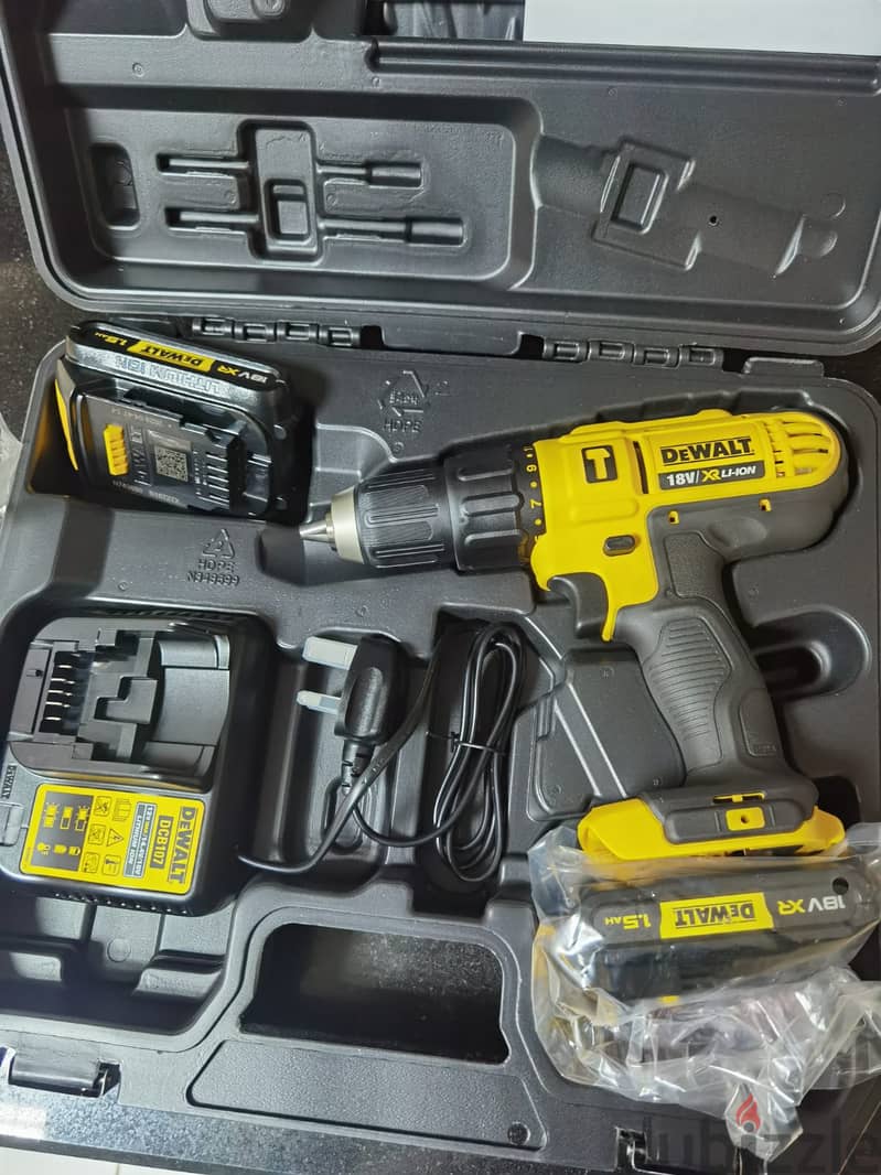 (BRAND NEW) DEWALT XR- DCD776S2 MULTIPURPOSE BATTERY OPERATED TOOL 4