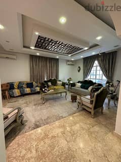 BEAUTIFUL 5 BHK VILLA FOR SALE - AL KHOUD 6 !! 0