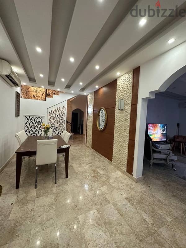 BEAUTIFUL 5 BHK VILLA FOR SALE - AL KHOUD 6 !! 2