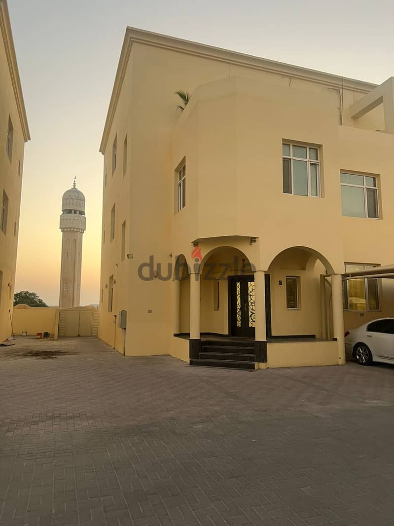 Luxurious Villa for Rent in Qurum Heights 2