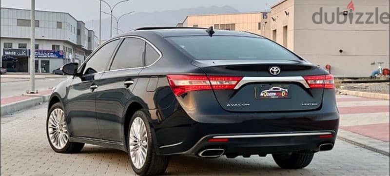 Toyota Avalon Limited 2018 3